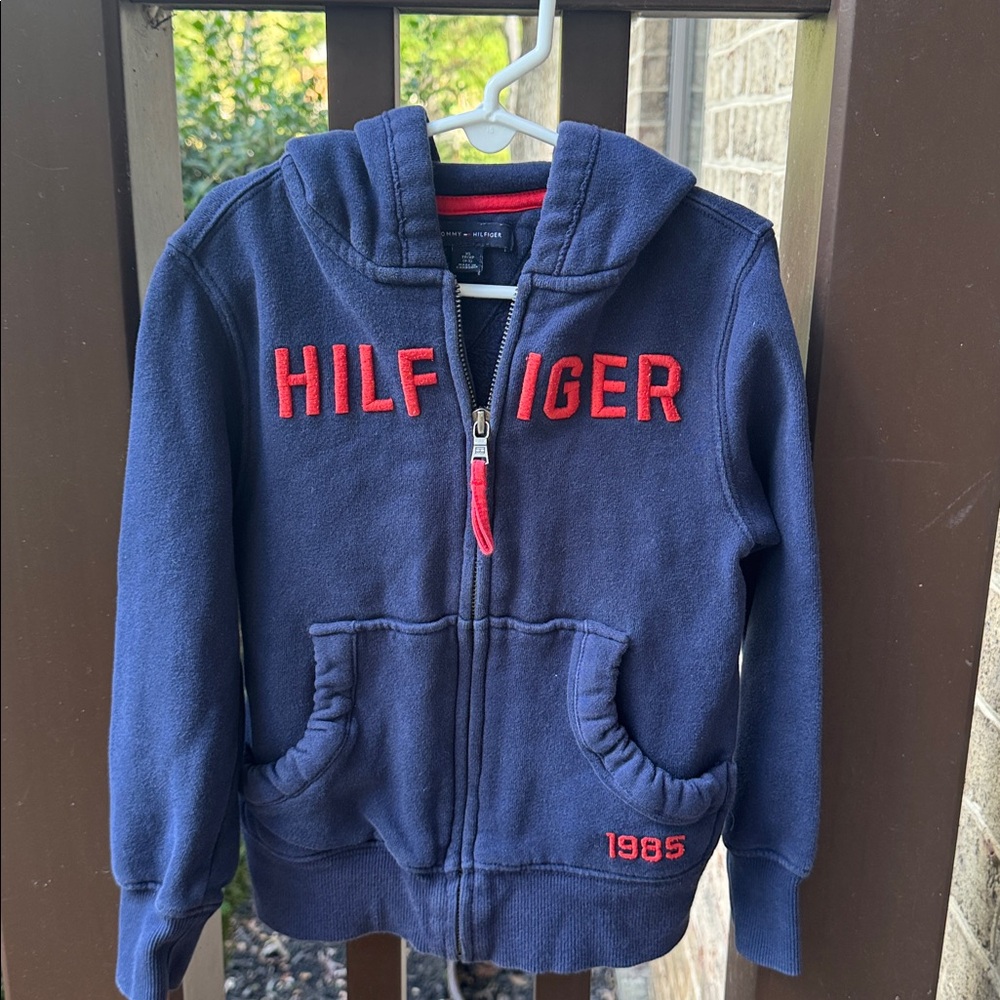 Tommy Hilfiger boys sweatshirt 4/5